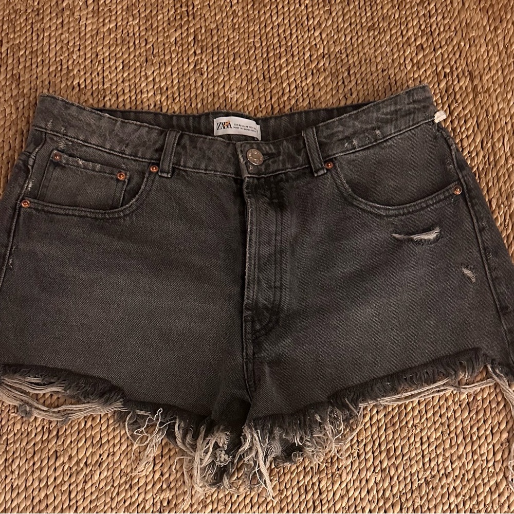 Zara Women's Charcoal Jean Shorts